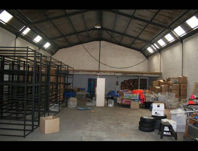 472M² FACTORY TO LET IN KILLARNEY GARDENS